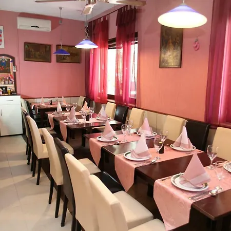 Gasthof Pansion Ruza 3*