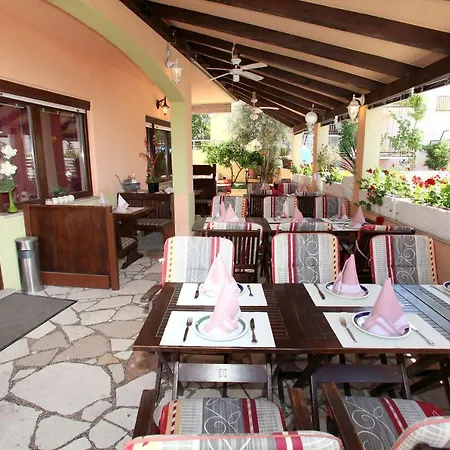 Gasthof Pansion Ruza 3*